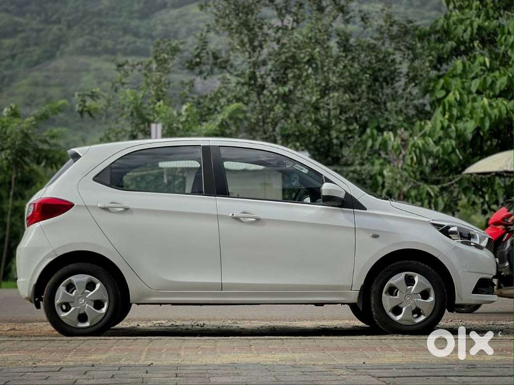Tata Tiago 1.2 Revotron Xt, 2016, Petrol