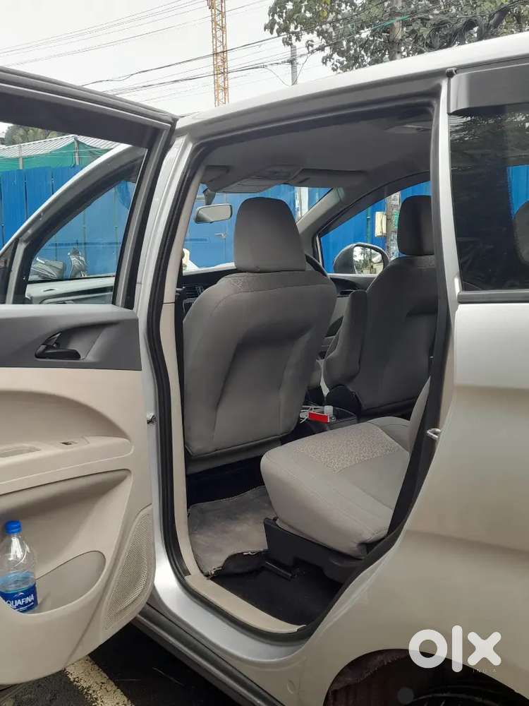 Well Maintained Mahindra Marazzo For Sale