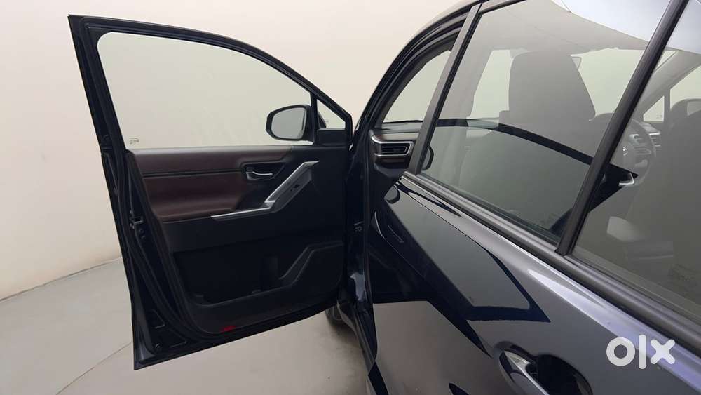 Toyota Innova Hycross 2.0 Vx Hybrid 7 Str, 2024, Cng & Hybrids