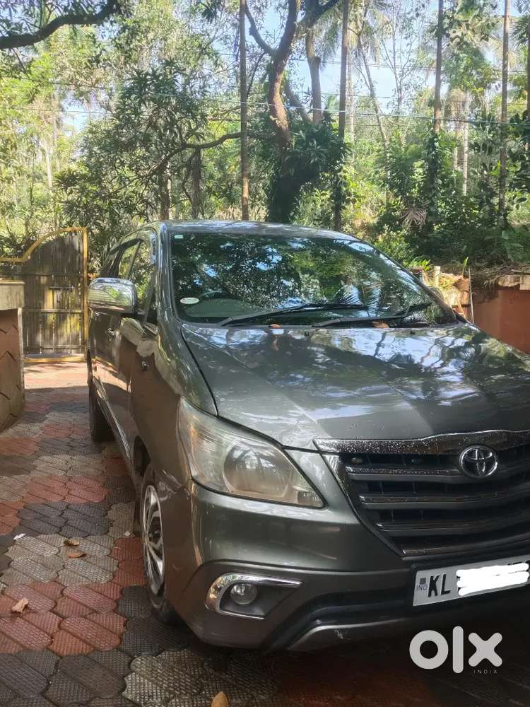 Innova 8 Seater