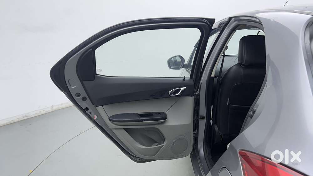 Tata Tiago 1.2 Revotron Xz Plus, 2019, Petrol