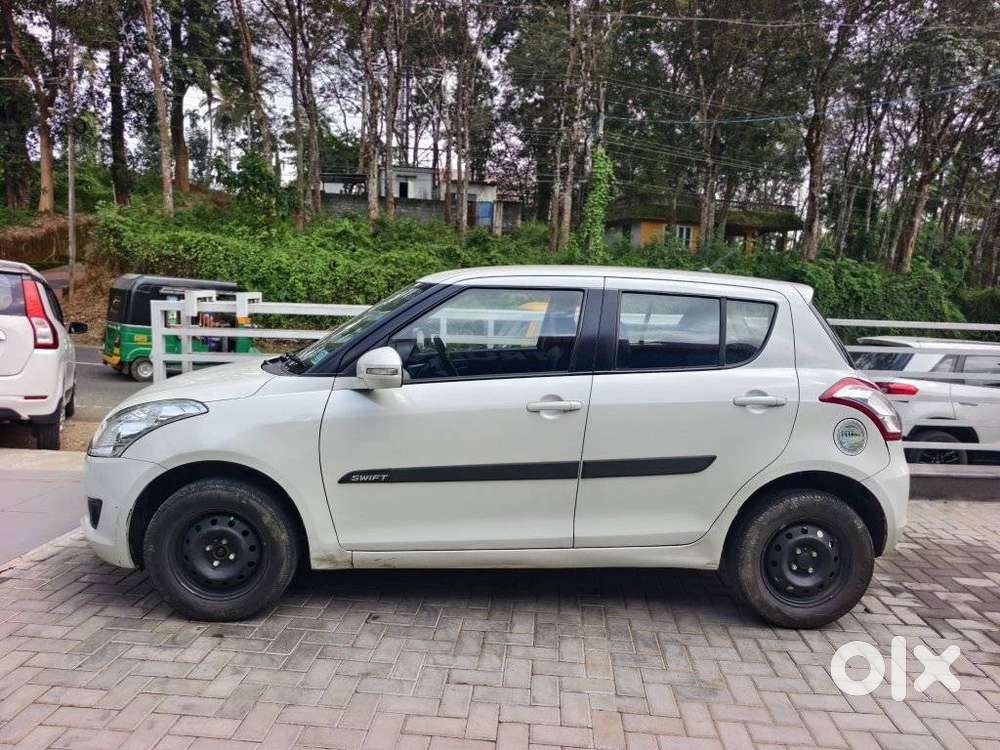 Maruti Suzuki Swift 1.2 Vxi (o), 2013, Petrol
