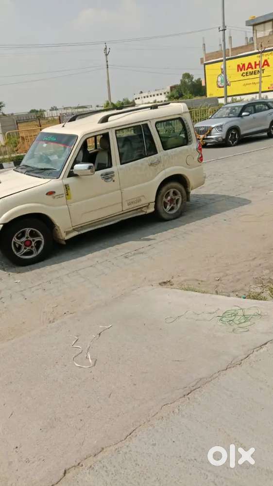 Mahindra Scorpio Classic 2010 230000