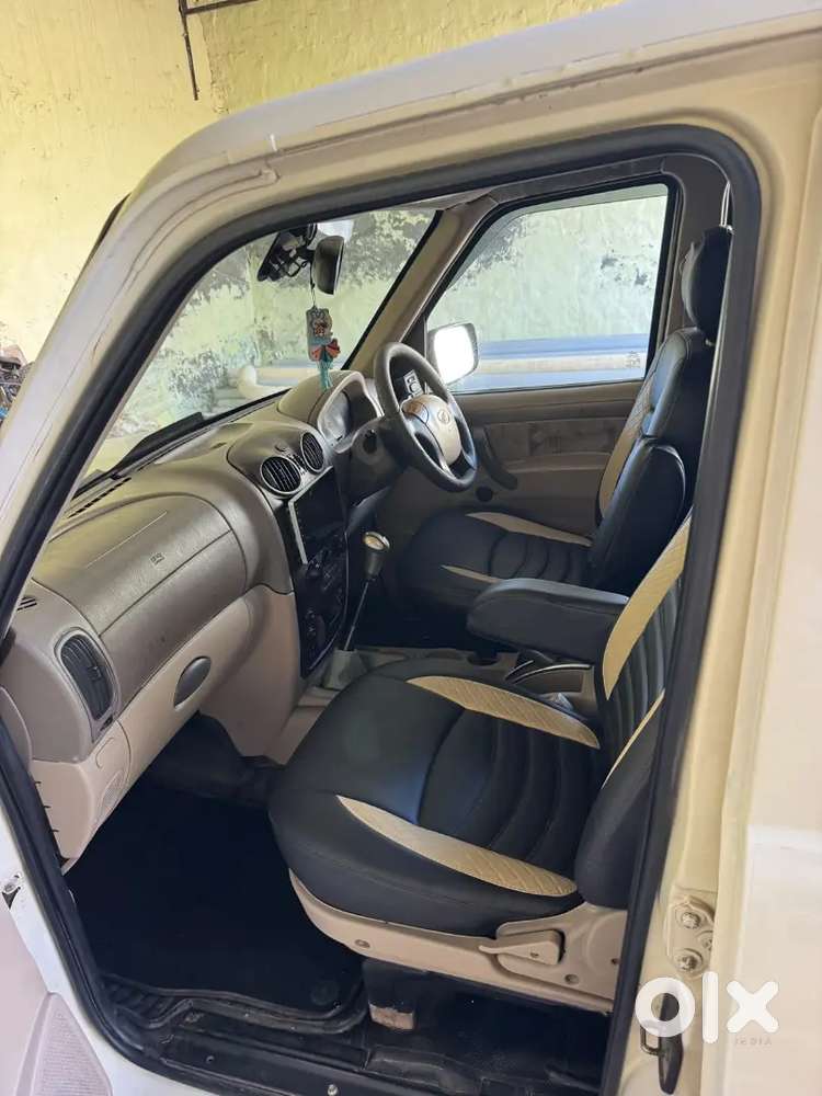 Mahindra Scorpio Classic 2011