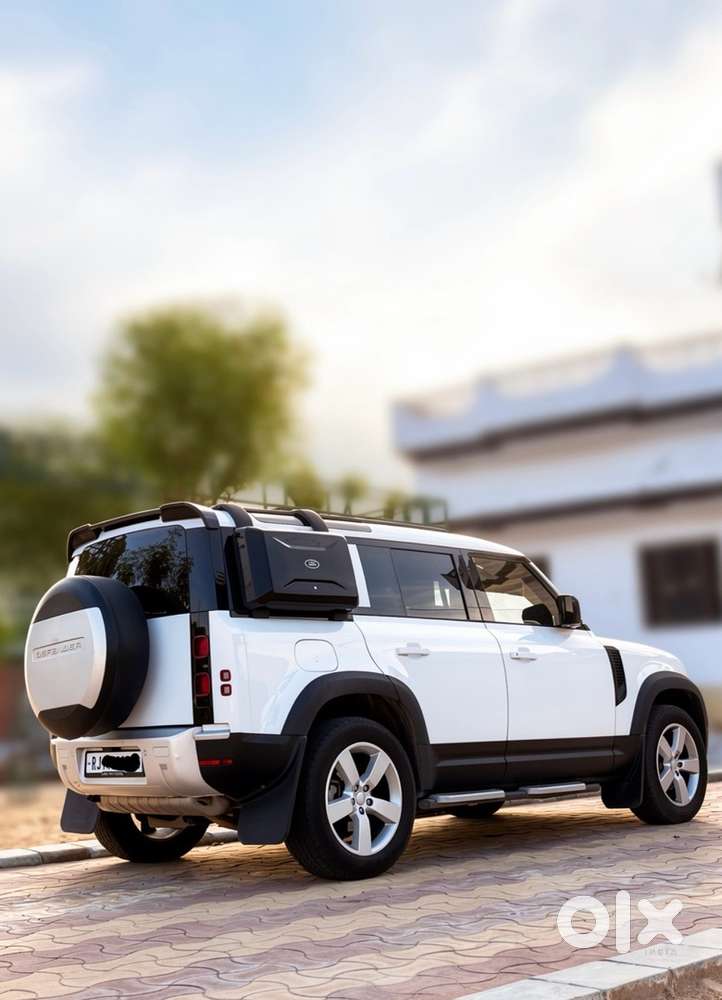 Land Rover Defender 2024 Km Driven