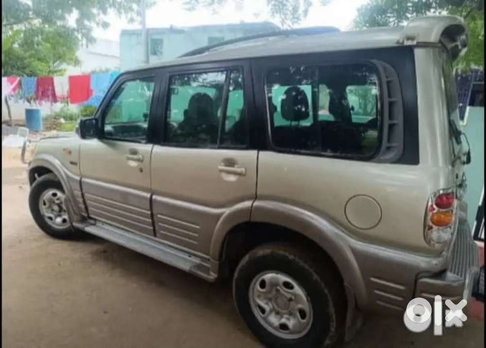 Mahindra Scorpio 2006