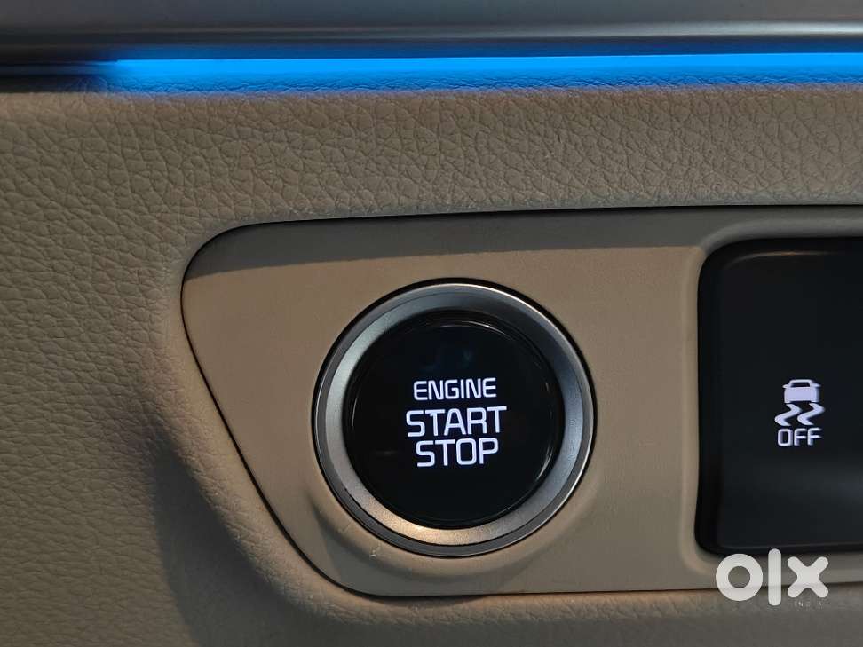 Kia Carens 1.4 Luxury Plus 6 Str, 2022, Petrol