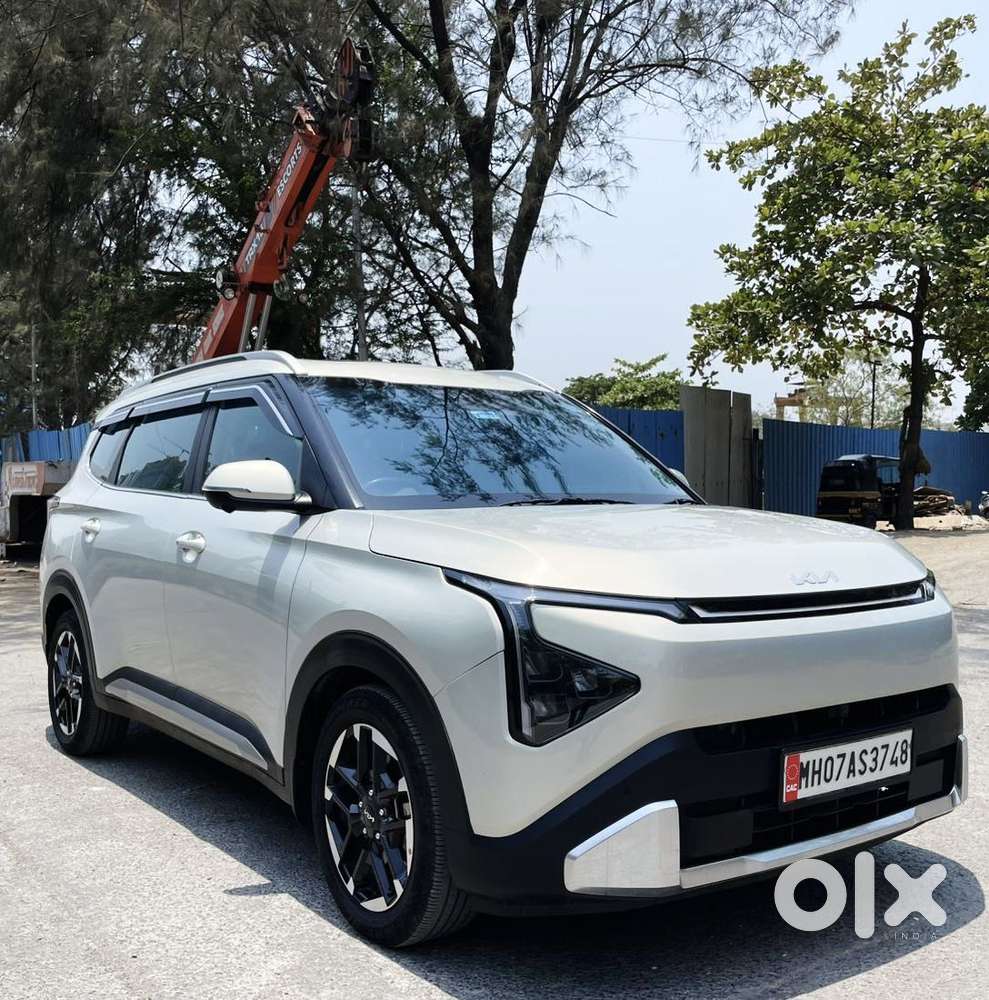 Kia Carens Clavis, 2025, Petrol