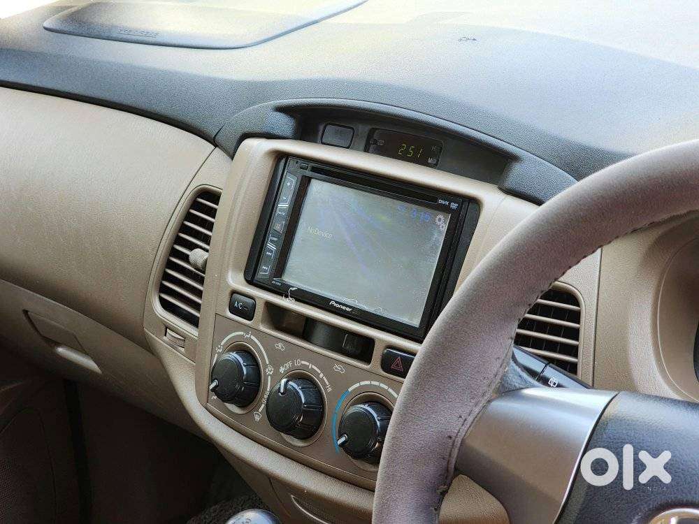 Toyota Innova 2.5 G (diesel) 8 Seater, 2015, Diesel
