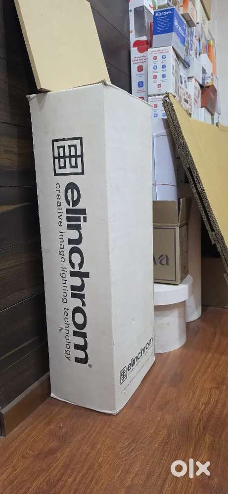 ELINCHROM LIGHT