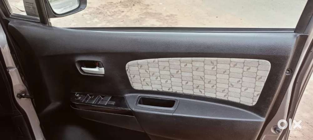 Maruti Suzuki Wagon R 1.0 Vxi Amt, 2017, Petrol