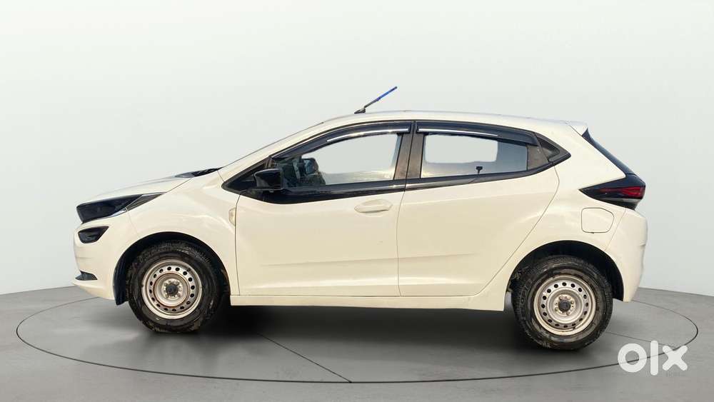 Tata Altroz 1.2 Xe, 2020, Petrol