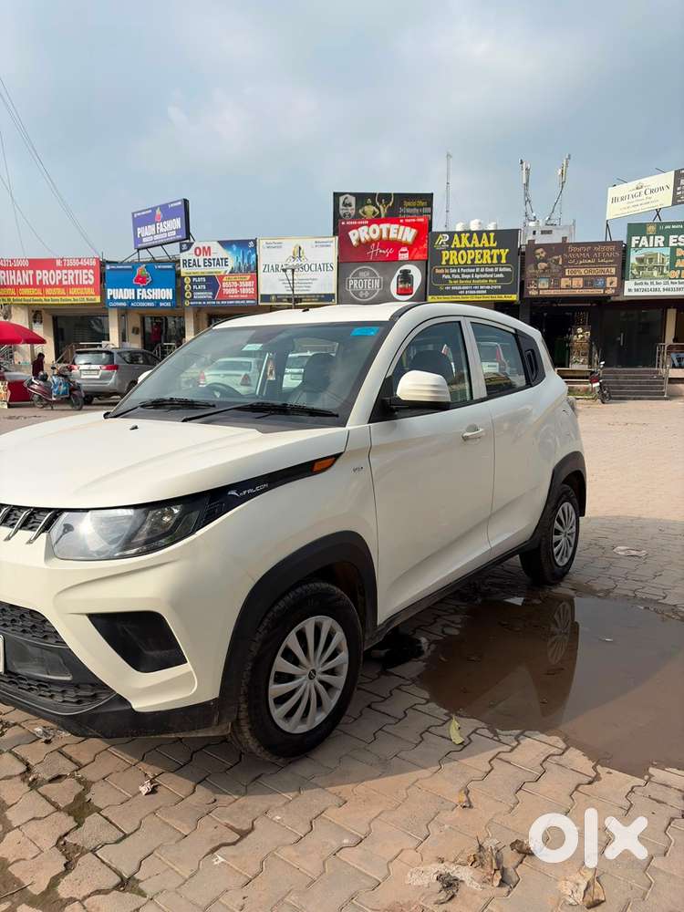 Mahindra Kuv 100 2018