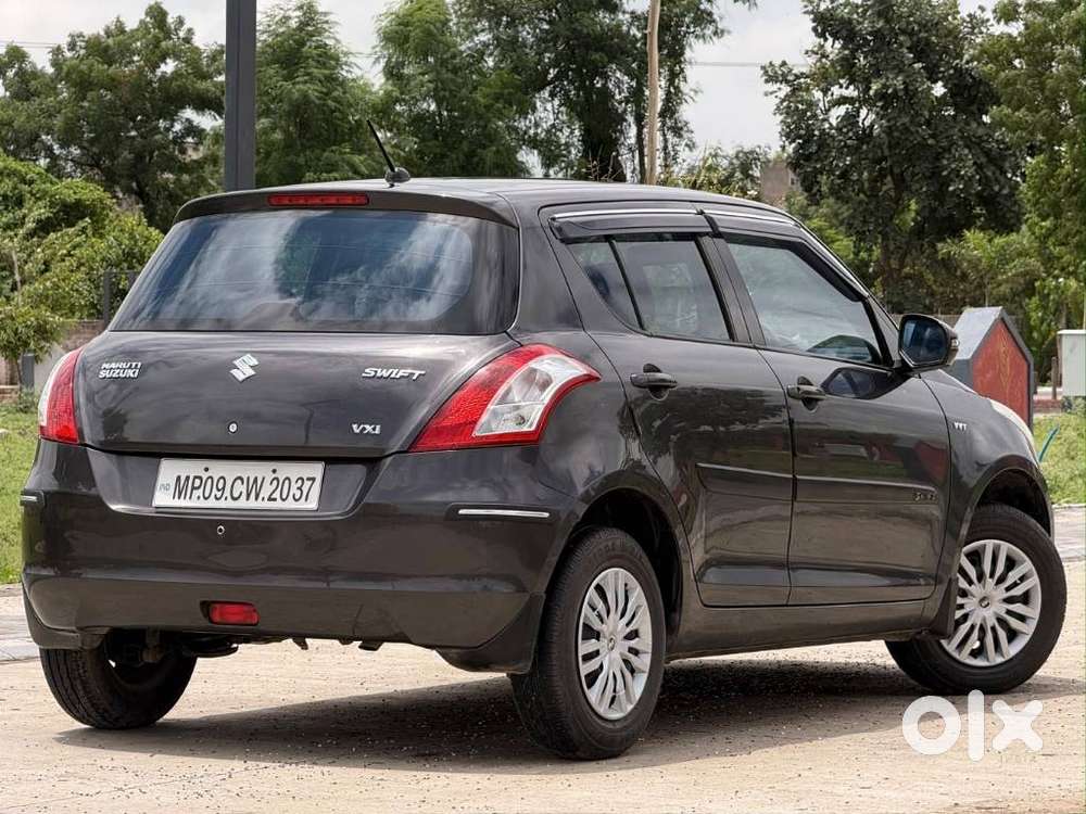 Maruti Suzuki Swift Vxi 1.2 Abs Bs-iv, 2017, Petrol