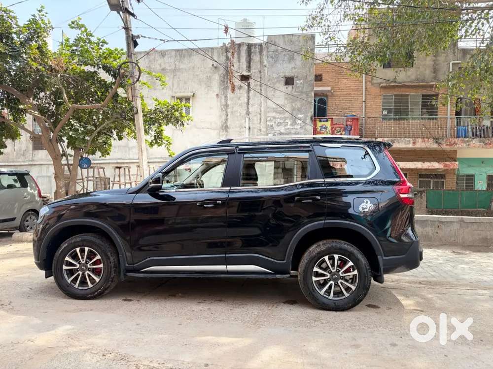 Mahindra Scorpio N Z2 Petrol Base To Top Modified