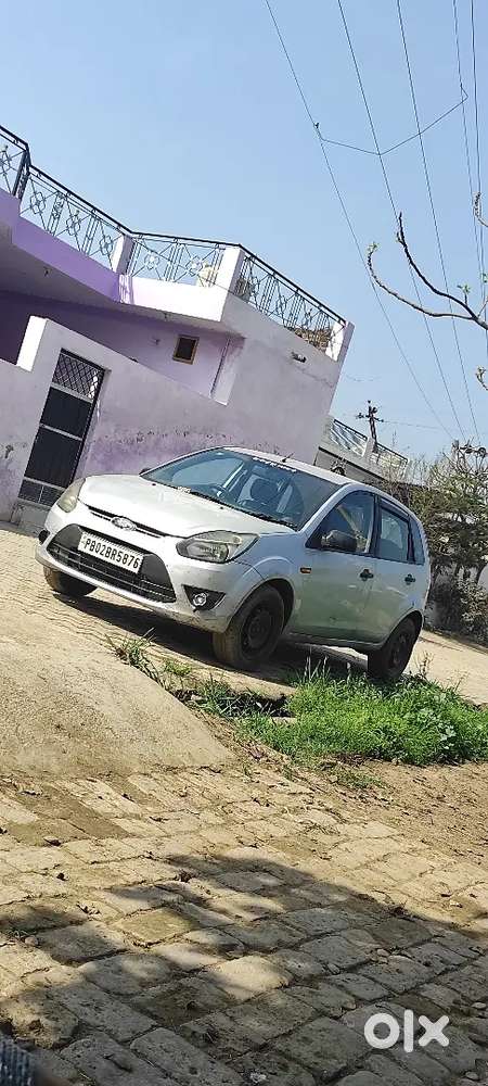 Ford Figo 2011 Diesel 100000 Km Driven88.  37.   82 88 14