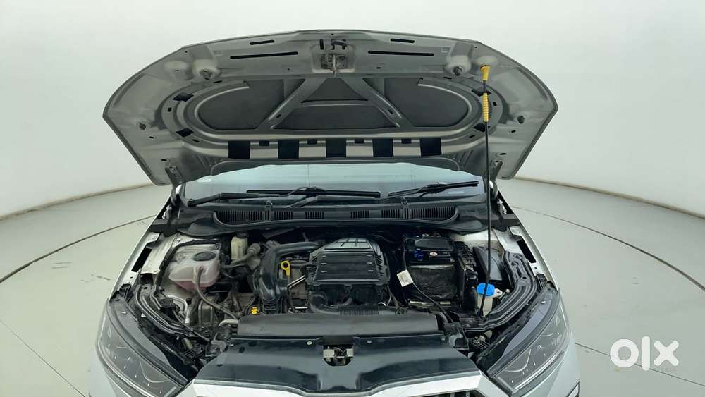 Skoda Slavia Style 1.0l Tsi At, 2022, Petrol