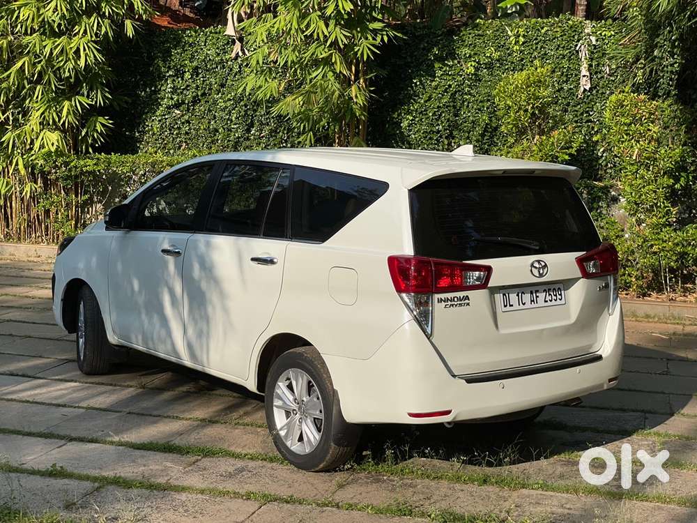 Toyota Innova Crysta 2016 Diesel Well Maintained
