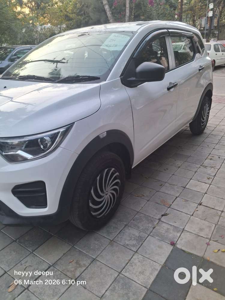 Renault Triber Rxl, 2025, Petrol