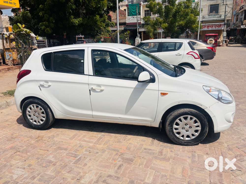 Hyundai I20 2009 Petrol+ Cng Manual Year