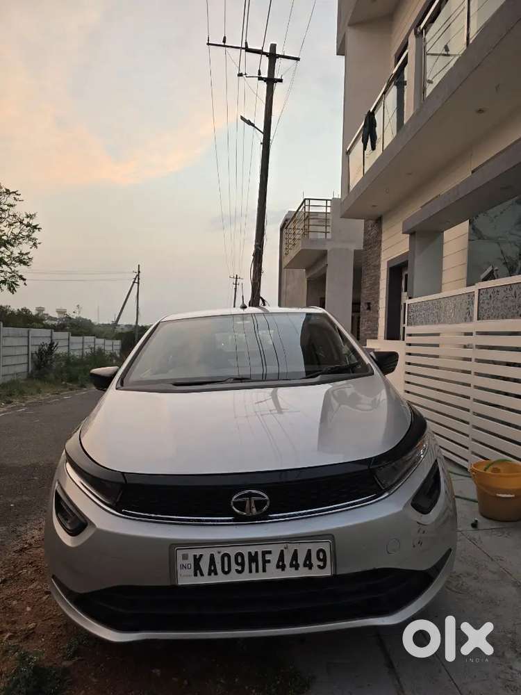 Urgent Sale Of Tata Altroz 2020 Petrol Well Maintained,