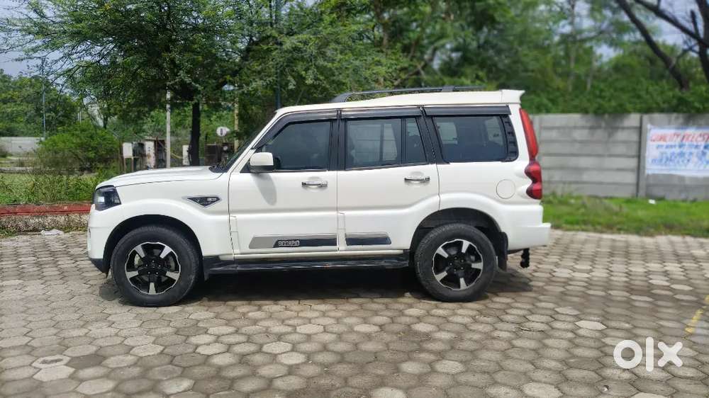 Mahindra Scorpio 
S11
2023 Model 
Manual 
Diesel 
65,000 Km Driven