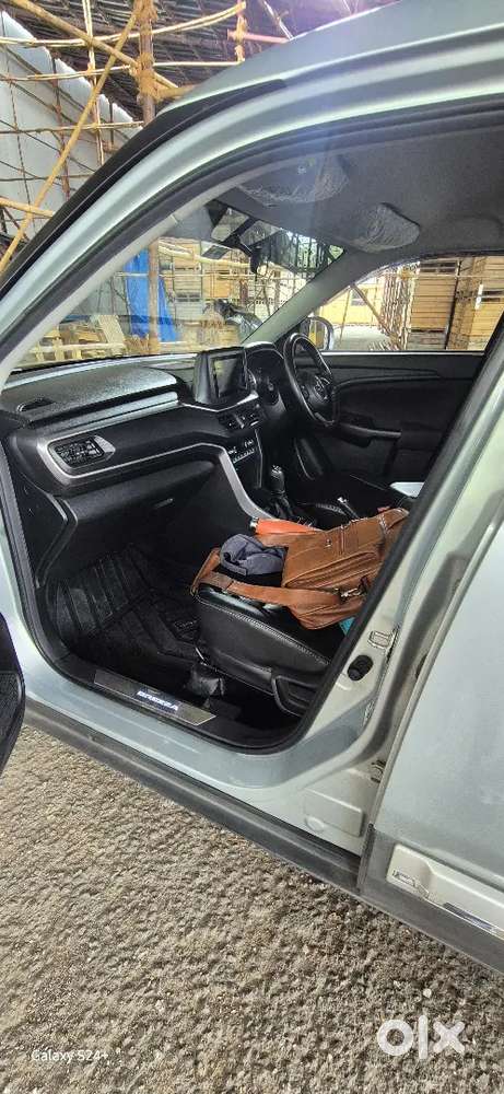 Maruti Suzuki Brezza Vxi - Sept - 2025 - 1st Owner