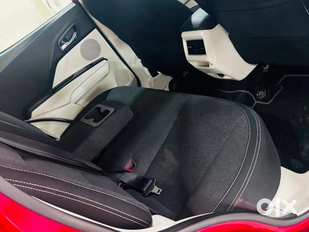 Mahindra Xuv 3xo Ax5 Pm Mt, 2024, Petrol