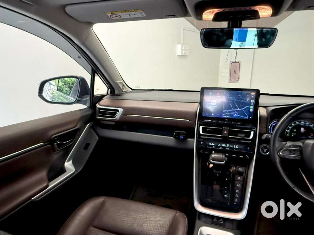Toyota Innova Hycross 2.0 Zx Hybrid 7 Str, 2023, Petrol