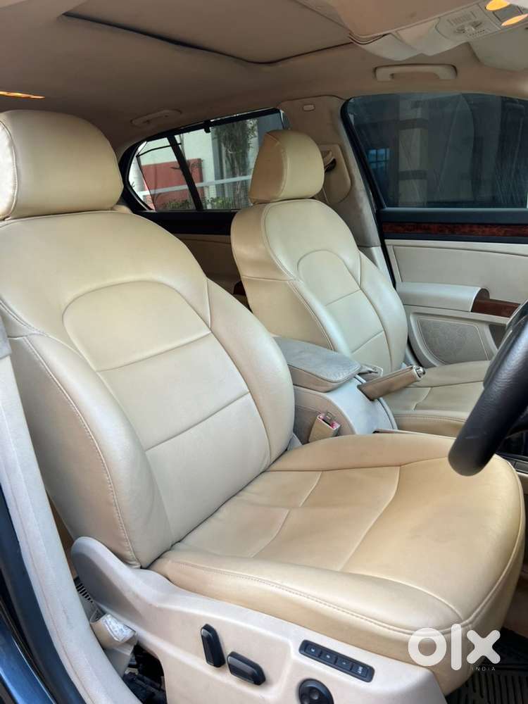 Skoda Superb 1.8 Tsi Petrol Sunroof 2011 Model Valid Till 2031