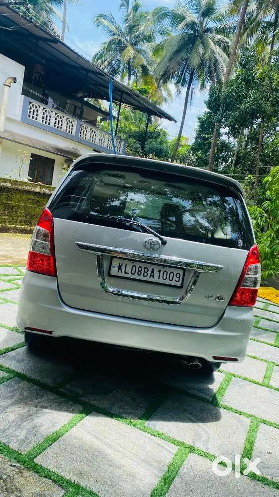 Toyota Innova 2013 Diesel 145000 Km Driven