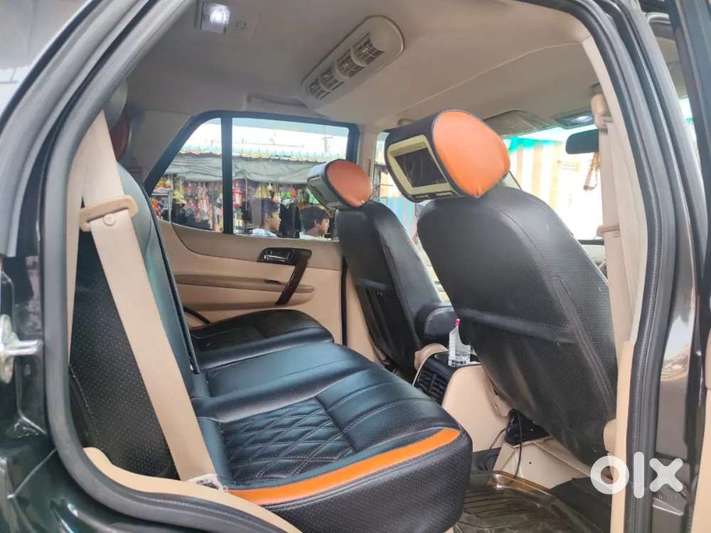 Tata Safari Storme 2015