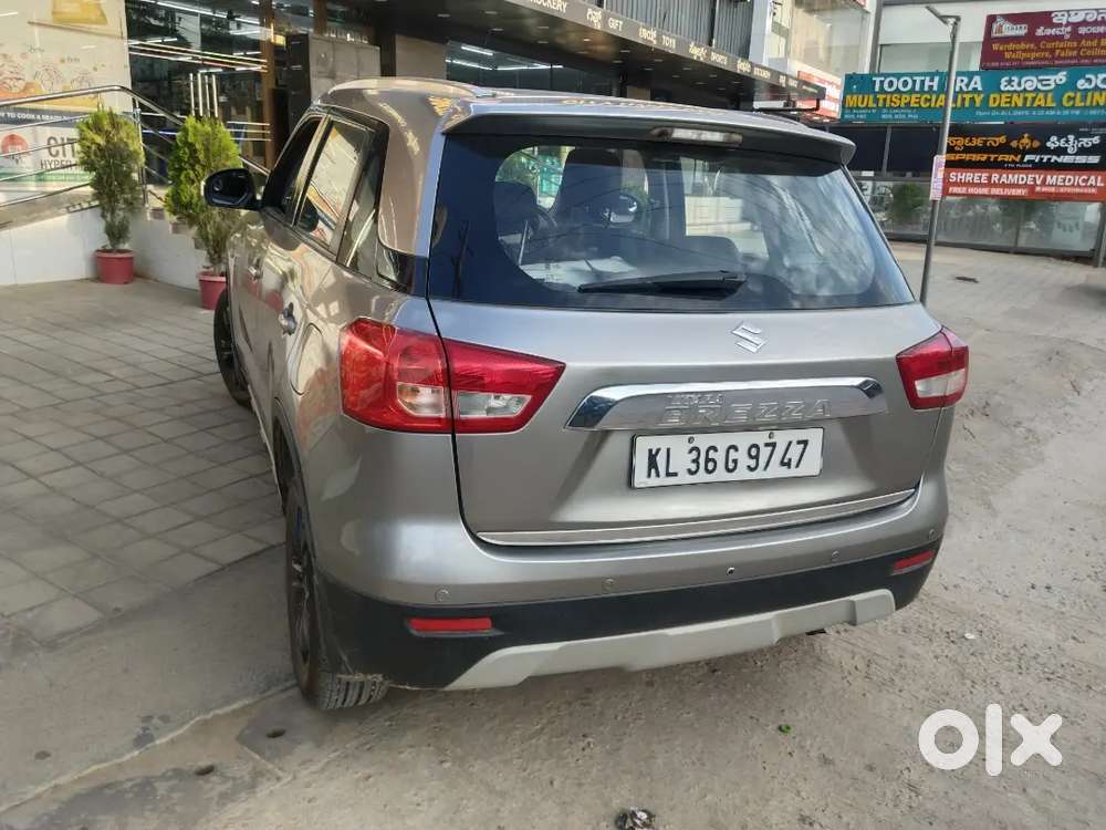 Maruti Suzuki Brezza 2019 Diesel 96500 Km Driven,silver