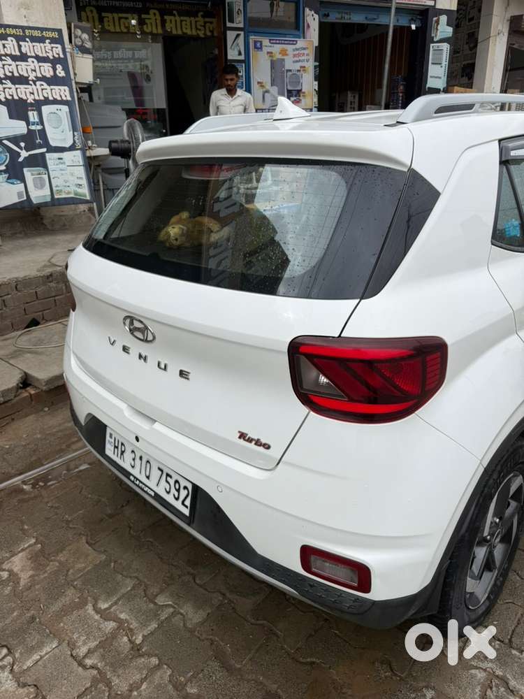 Hyundai Venue Petrol 2019