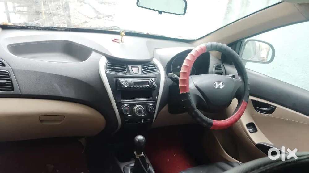 Hyundai Eon 2011 Petrol 66000 Km Driven Moving To New Car