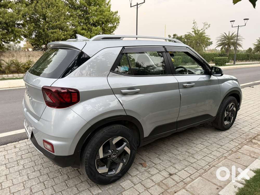 Hyundai Venue Sx (o) Mt 1.5 Diesel, 2020, Diesel