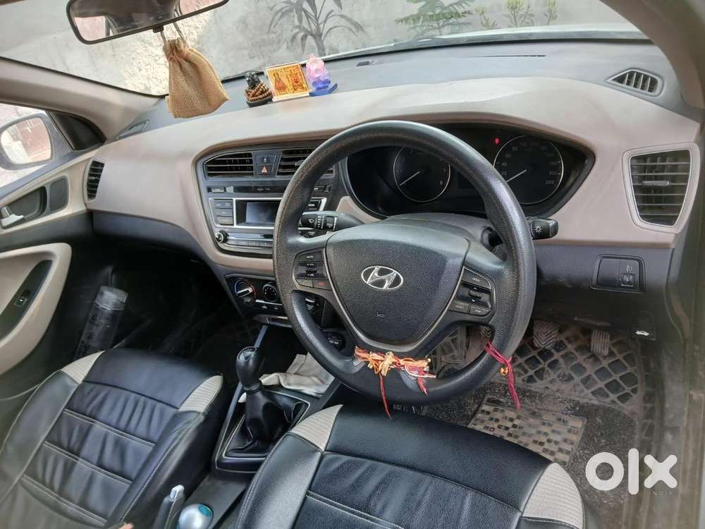 Hyundai Car 2015 Kms