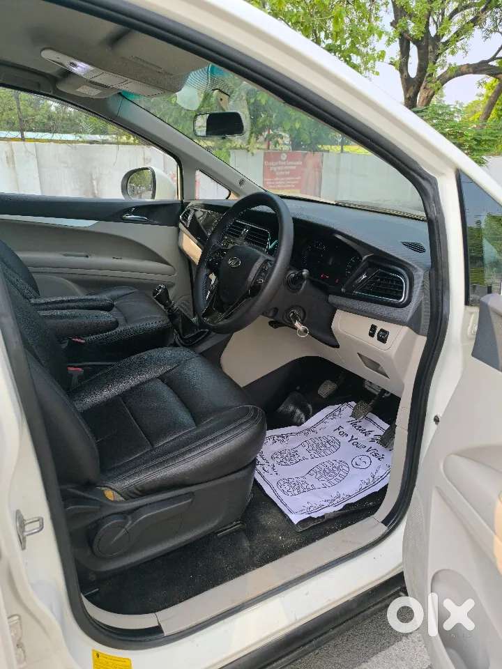 Mahindra Marazzo 1.5 M6 Plus 7 Str, 2021, Diesel