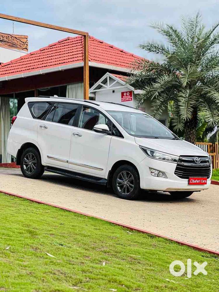 Toyota Innova Crysta G 8 Str, 2016, Diesel