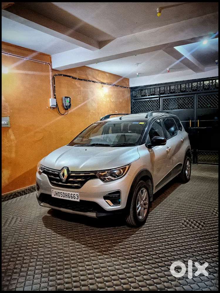 Renault Triber 2023 Petrol 4950 Km Driven