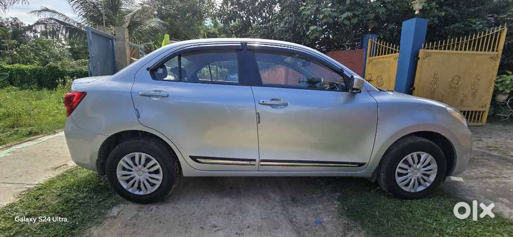 Maruti Suzuki Dzire 1.2 Vxi, 2024, Petrol