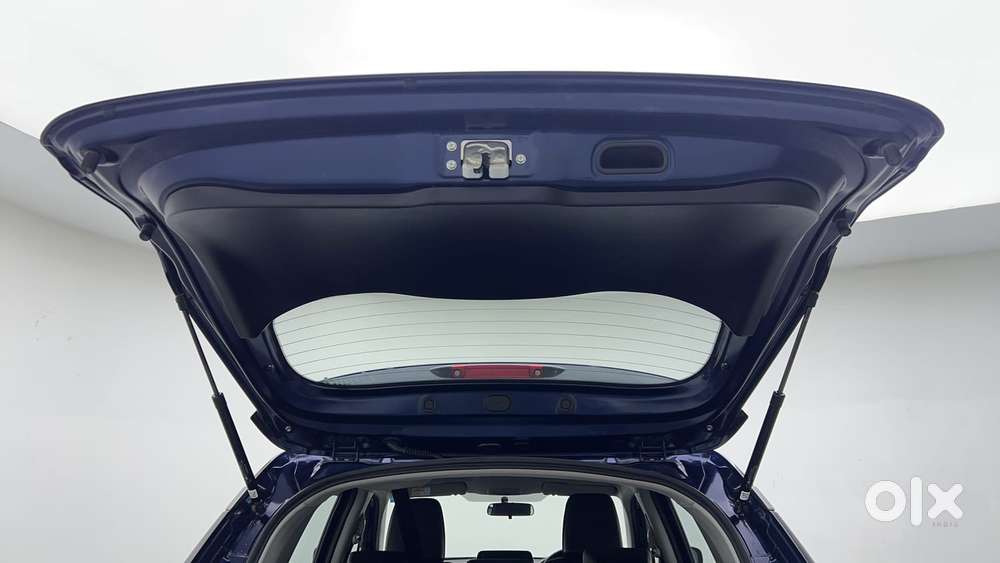 Maruti Suzuki Grand Vitara 1.5 Delta Smart Hybrid At, 2023, Petrol