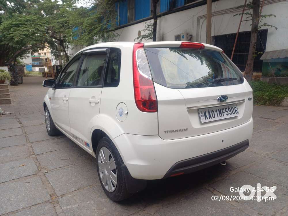 Ford Figo Petrol Titanium, 2012, Petrol