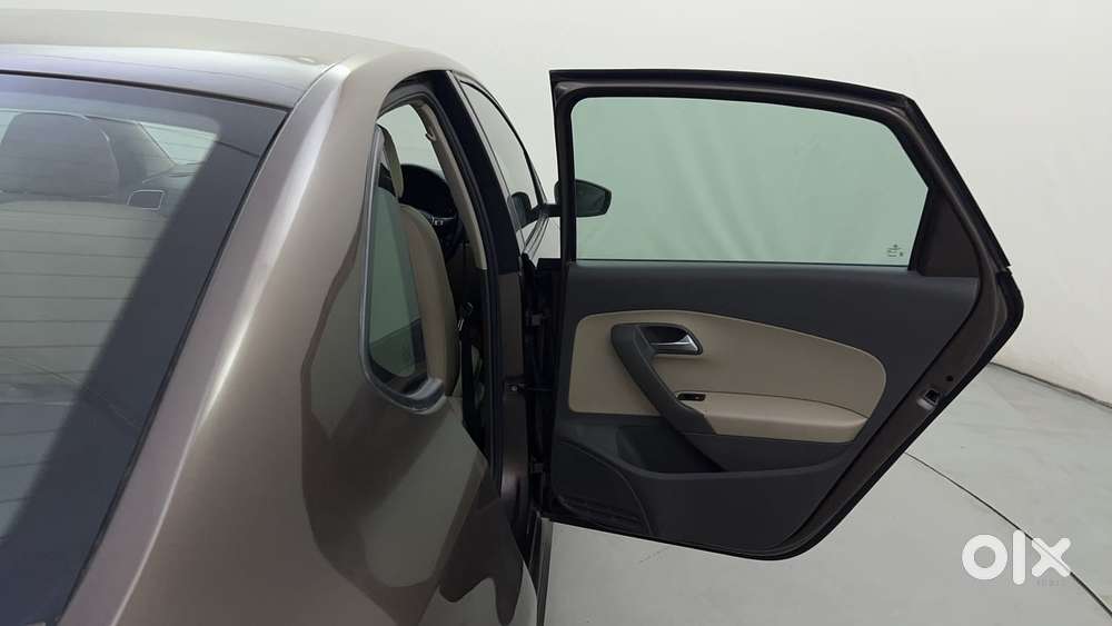 Volkswagen Vento 2010-2013 Petrol Highline At, 2020, Petrol