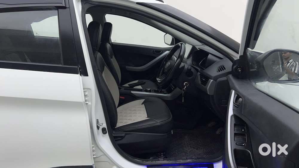 Tata Nexon 1.2 Revotron Xm (s), 2022, Petrol