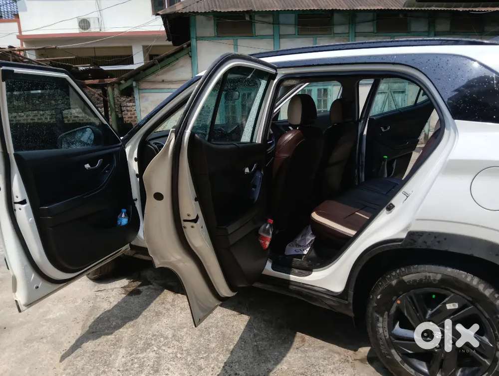 As-01 Creta Knight Diesel  Better Than New  27kmpl  Warranty