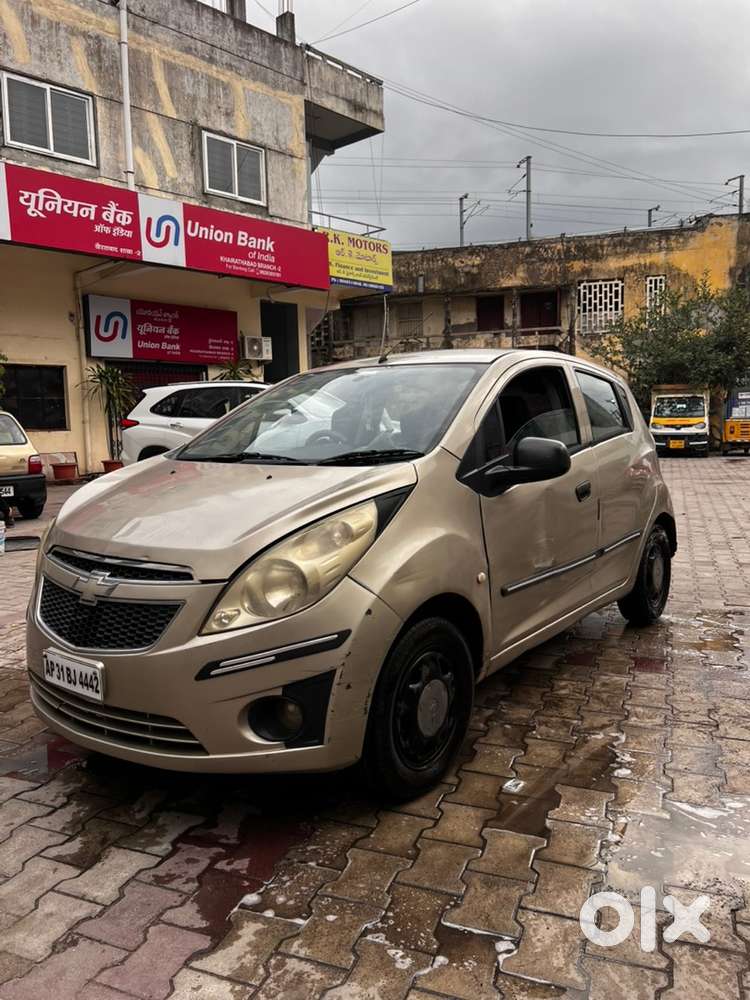Chevrolet Beat Petrol 2010