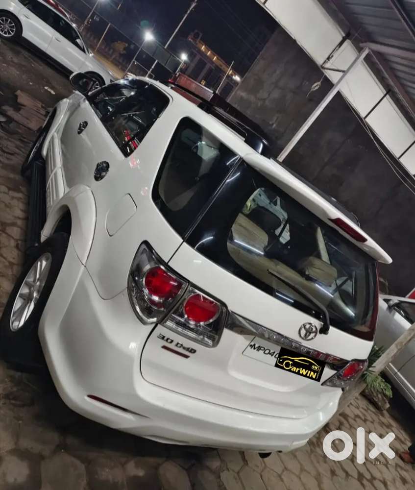 Toyota Fortuner 2014 Diesel 97000 Km Driven