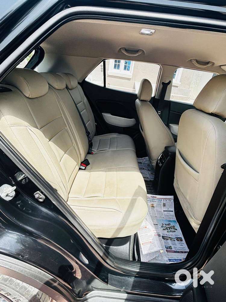 Showroom Condition, All Original, Diesel Hyundai Venue