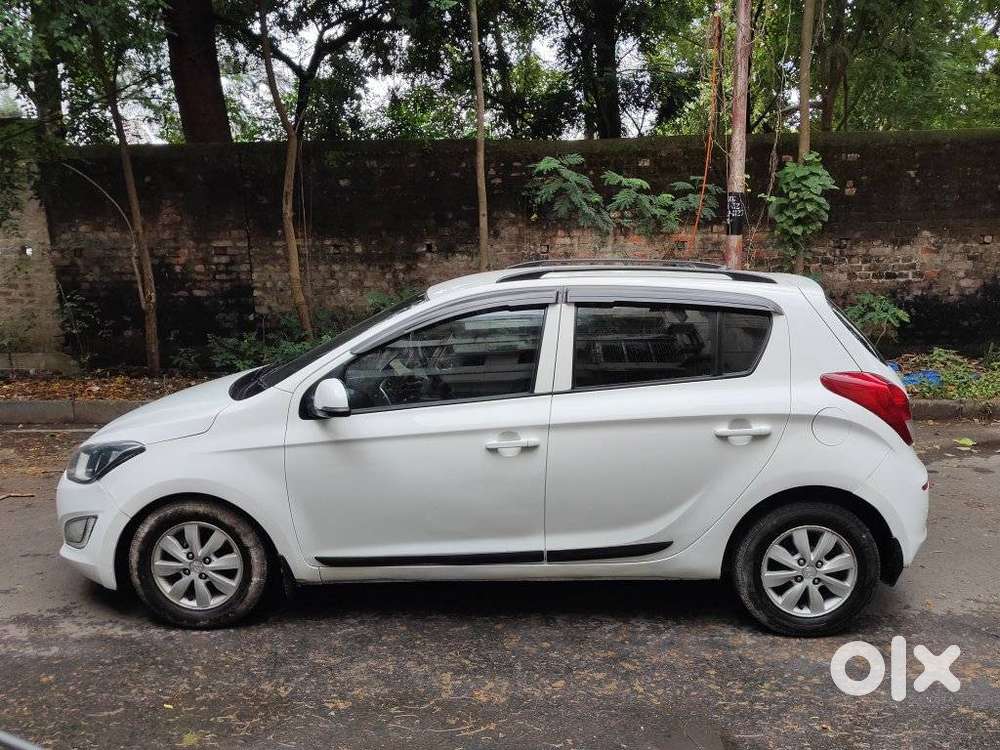 Hyundai I20 Sportz 1.4 Crdi 6 Speed Bs-iv, 2013, Diesel